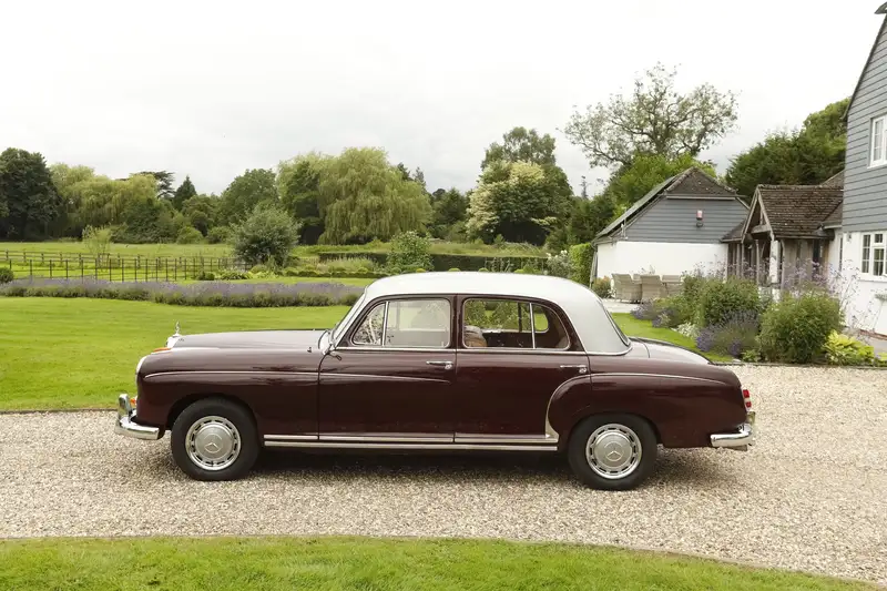 1959 Mercedes-Benz 220S (W180) Ponton-Sold