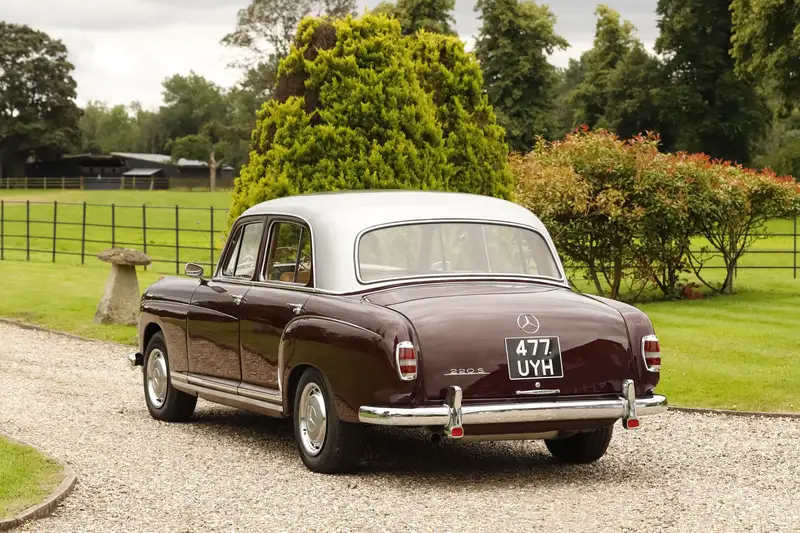 1959 Mercedes-Benz 220S (W180) Ponton-Sold