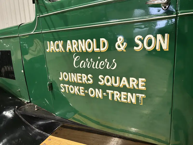 1933 Morris Commercial C-Type 2-tonne Dropside Truck-Sold