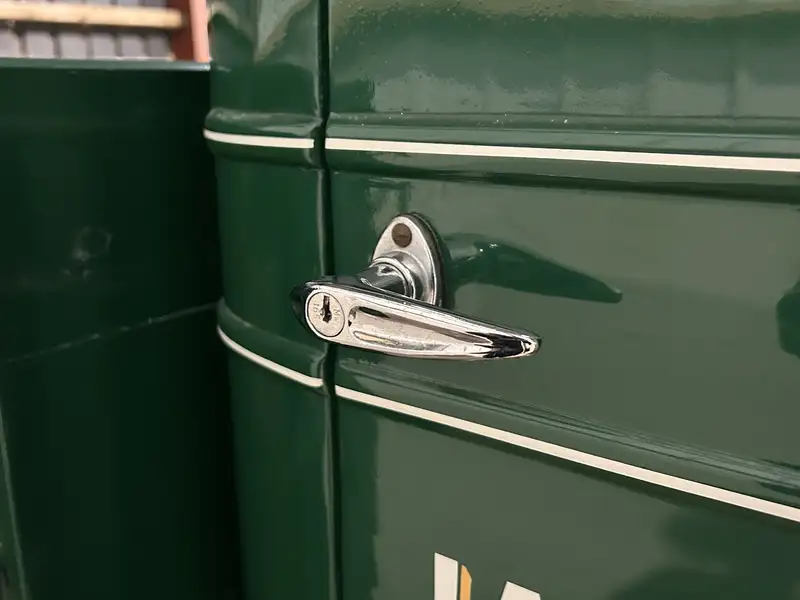 1933 Morris Commercial C-Type 2-tonne Dropside Truck-Sold