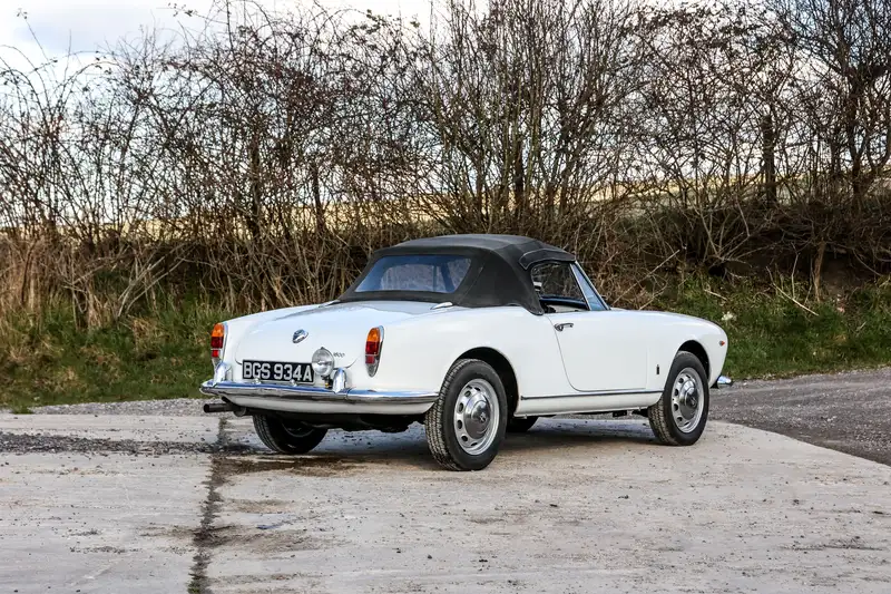1963 Alfa Romeo Giulia Spider 1600 (Tipo 101.23)-Sold