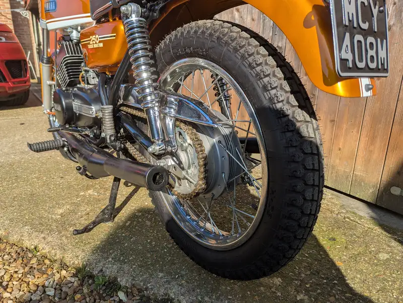 1973 Yamaha RD250 247cc-Sold