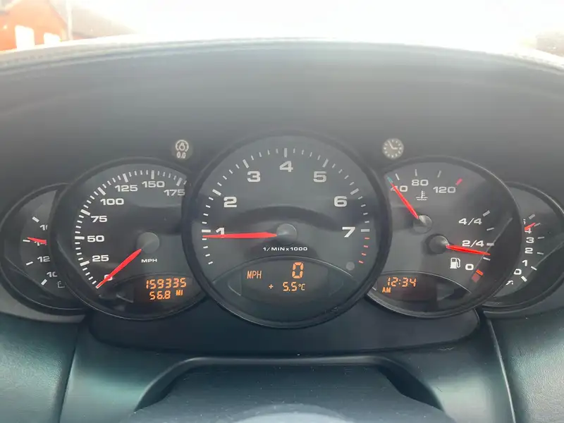1999 Porsche Carrera 4-Sold