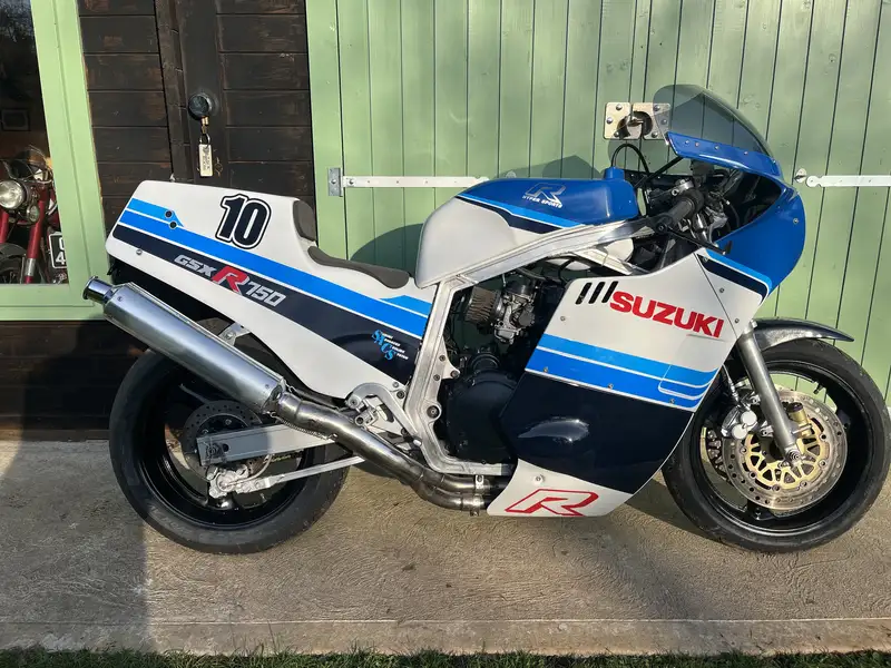 1985 Suzuki GSX-R750F 748cc-For Sale