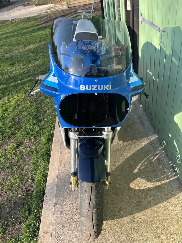 1985 Suzuki GSX-R750F 748cc-For Sale