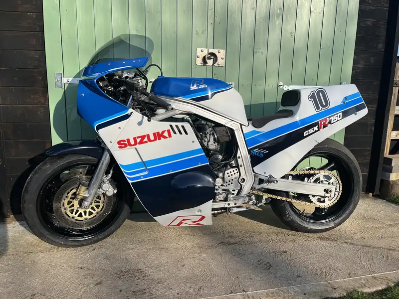 1985 Suzuki GSX-R750F 748cc-For Sale
