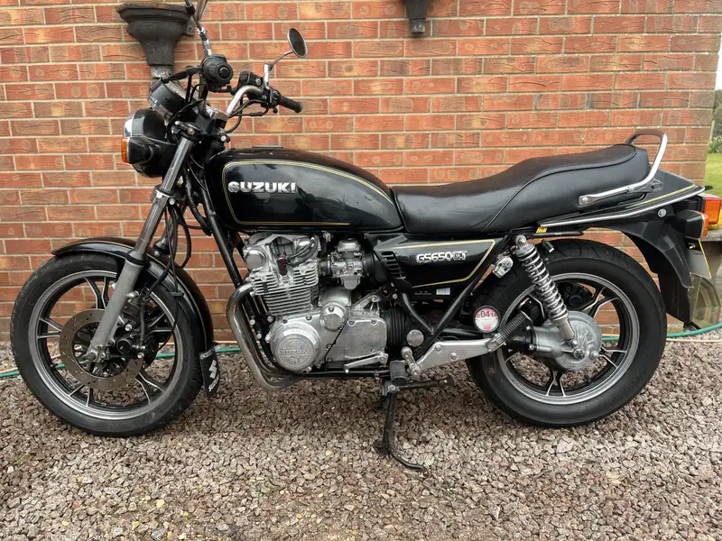 1983 Suzuki GS650GT 672cc-Sold