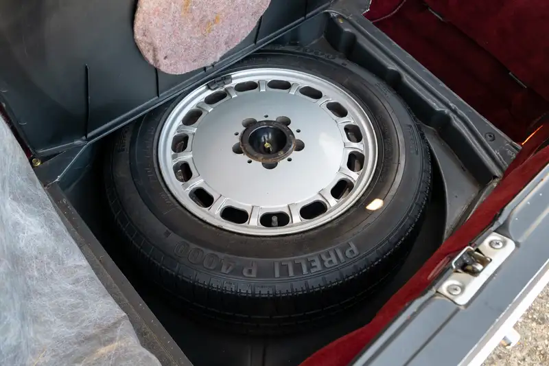 1986 Mercedes-Benz 300SL (R107)-Sold