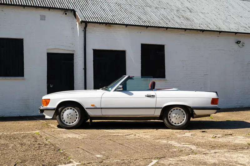 1986 Mercedes-Benz 300SL (R107)-Sold