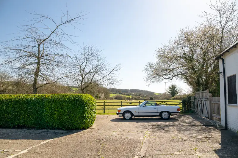 1986 Mercedes-Benz 300SL (R107)-Sold