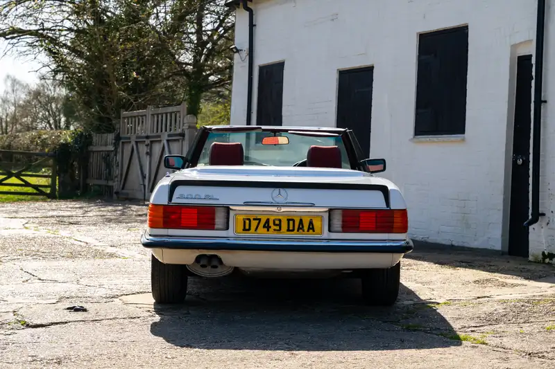 1986 Mercedes-Benz 300SL (R107)-Sold