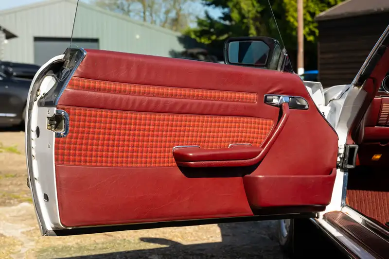 1986 Mercedes-Benz 300SL (R107)-Sold