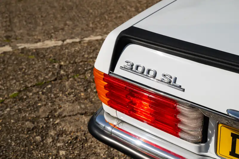 1986 Mercedes-Benz 300SL (R107)-Sold