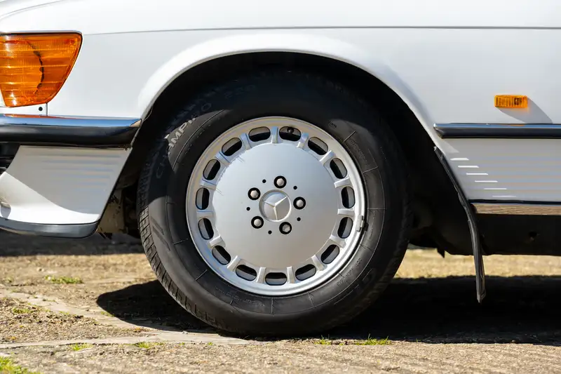 1986 Mercedes-Benz 300SL (R107)-Sold