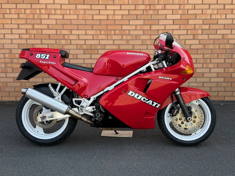 Ducati 851 Strada 851cc-For Sale