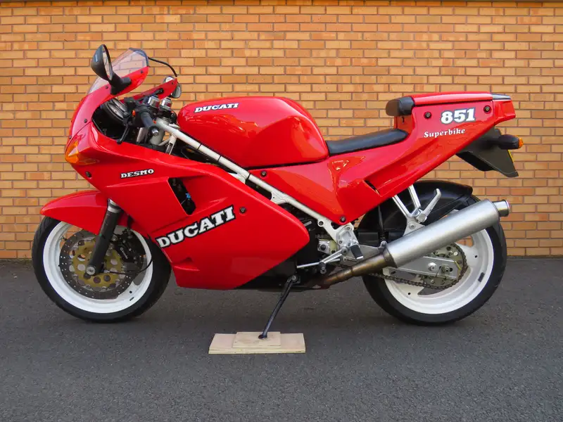 Ducati 851 Strada 851cc-For Sale