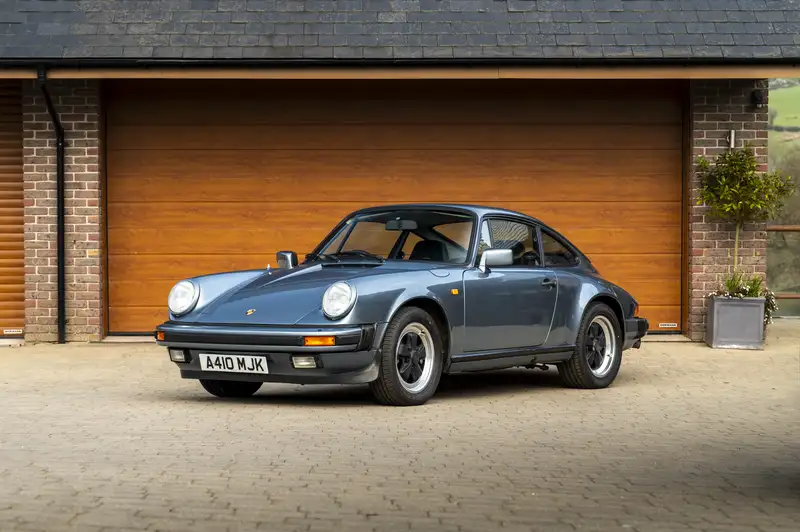 1984 Porsche 911 3.2 Carrera Sport Coupé-Sold