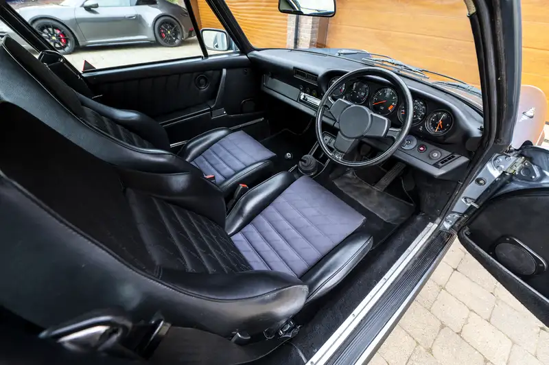 1984 Porsche 911 3.2 Carrera Sport Coupé-Sold