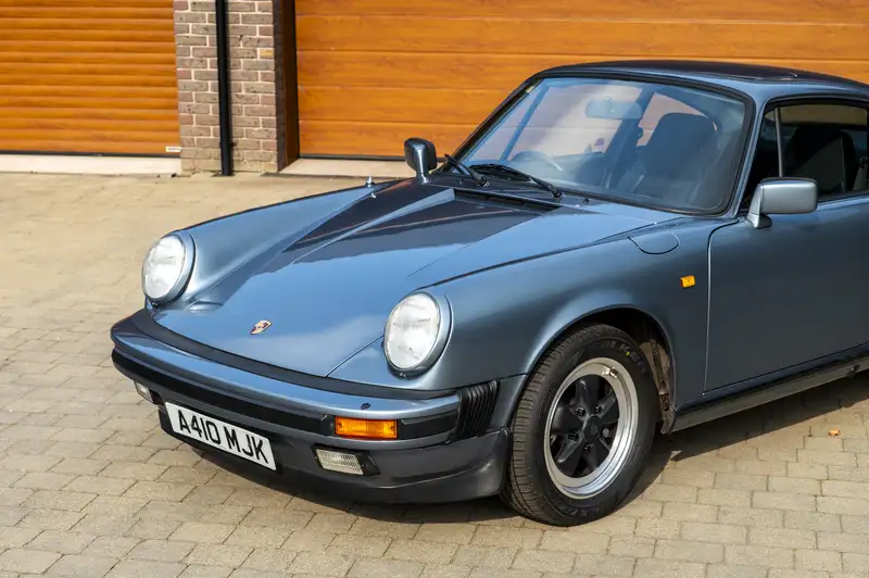 1984 Porsche 911 3.2 Carrera Sport Coupé-Sold