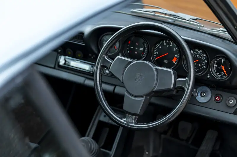1984 Porsche 911 3.2 Carrera Sport Coupé-Sold