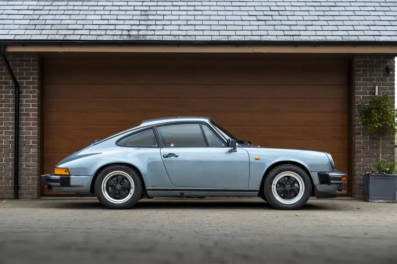 1984 Porsche 911 3.2 Carrera Sport Coupé-Sold