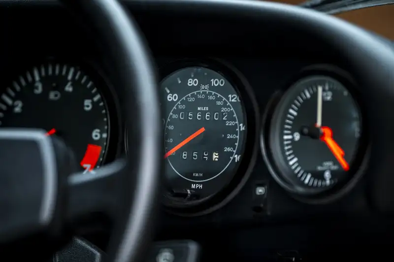 1984 Porsche 911 3.2 Carrera Sport Coupé-Sold