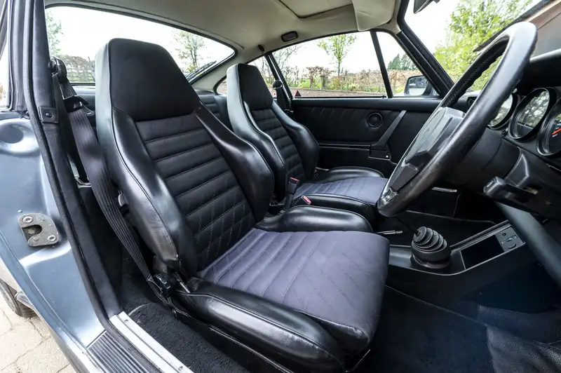 1984 Porsche 911 3.2 Carrera Sport Coupé-Sold