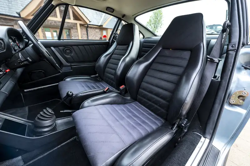 1984 Porsche 911 3.2 Carrera Sport Coupé-Sold