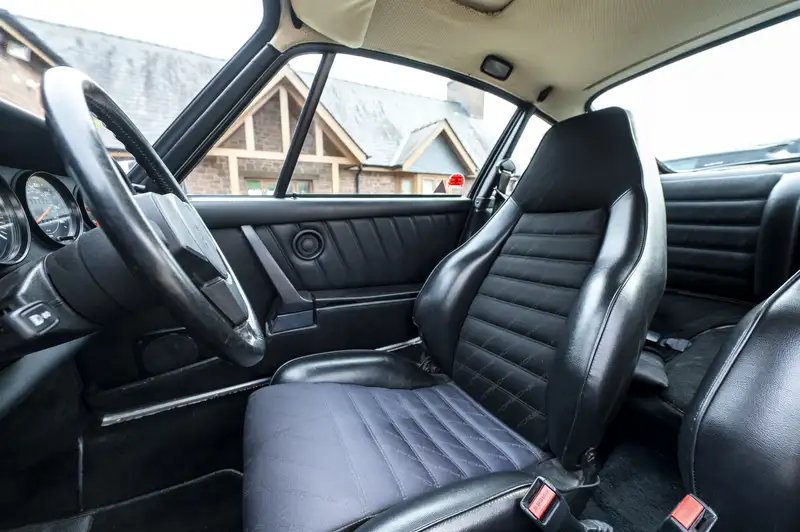 1984 Porsche 911 3.2 Carrera Sport Coupé-Sold