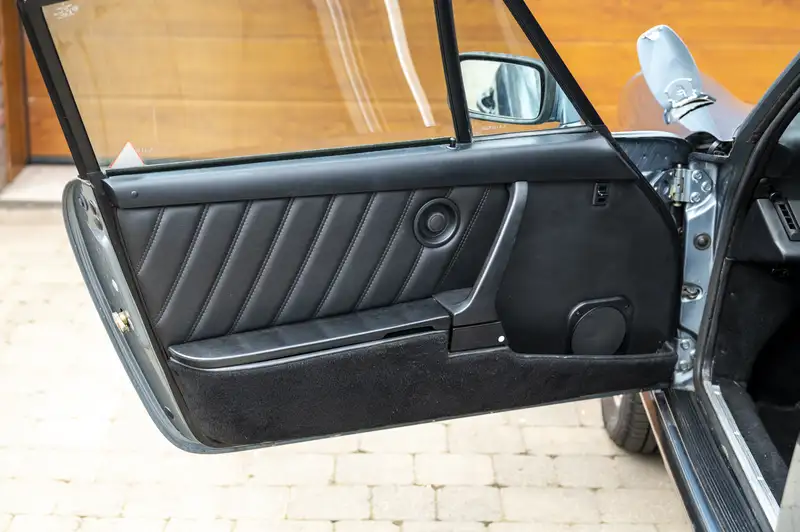 1984 Porsche 911 3.2 Carrera Sport Coupé-Sold
