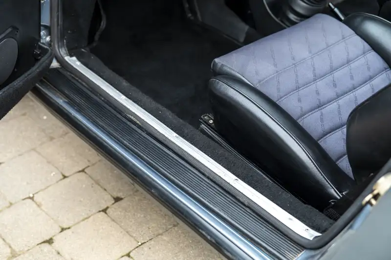 1984 Porsche 911 3.2 Carrera Sport Coupé-Sold