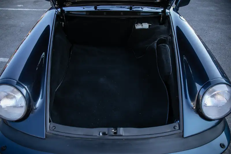 1988 Porsche 911 3.2 Carrera Sport-Sold