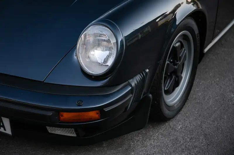 1988 Porsche 911 3.2 Carrera Sport-Sold