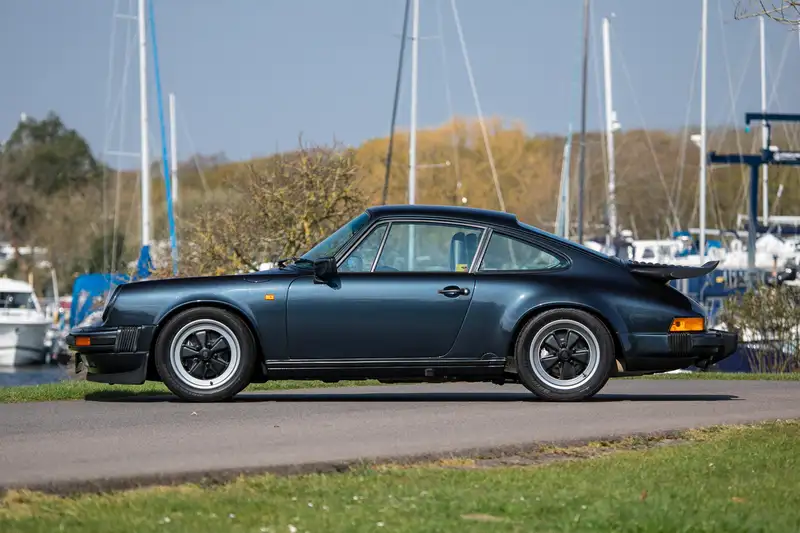 1988 Porsche 911 3.2 Carrera Sport-Sold