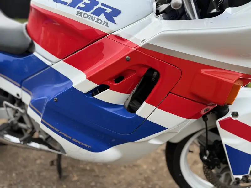 1990 Honda CBR600F 598cc-Sold
