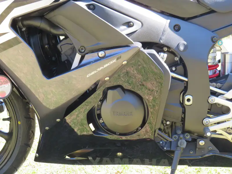 2005 Yamaha YZF R6 599cc-Sold