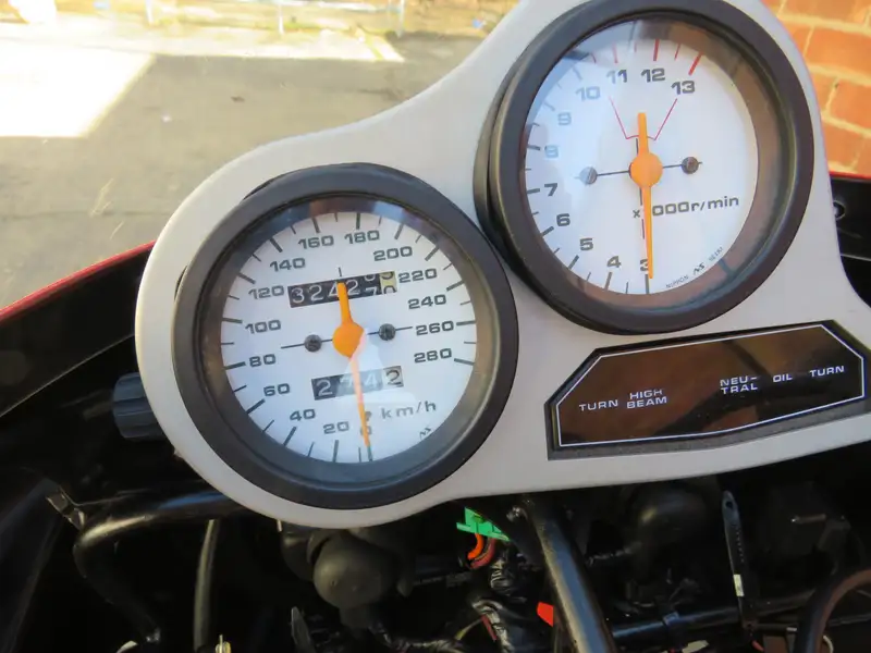 1987 Ssuzuki GSX-R1100J 1074cc-Sold
