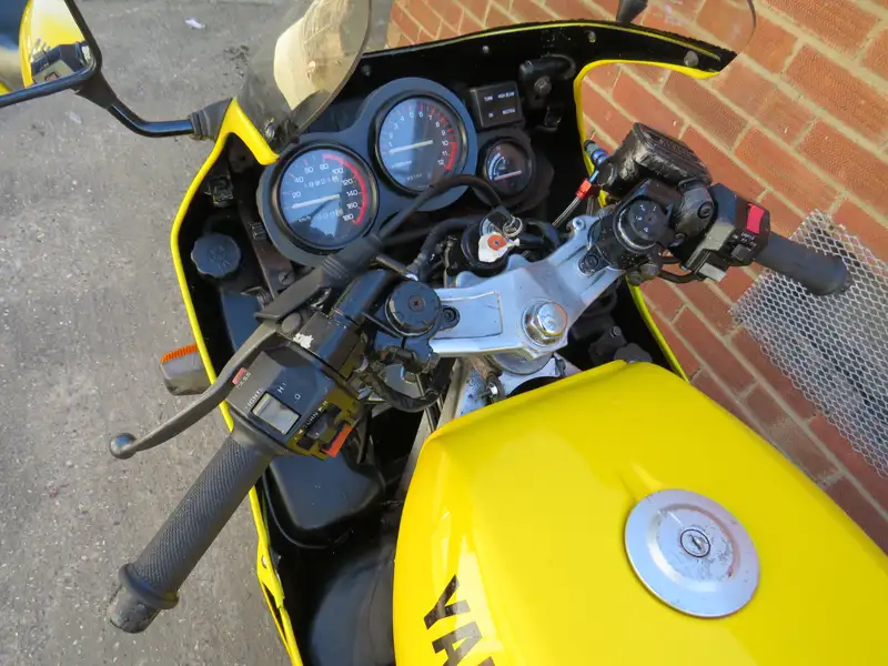 1984 Yamaha RZV500R 499cc-Sold
