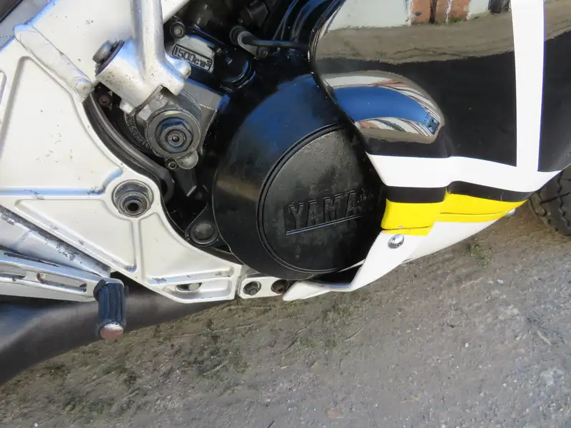 1984 Yamaha RZV500R 499cc-Sold