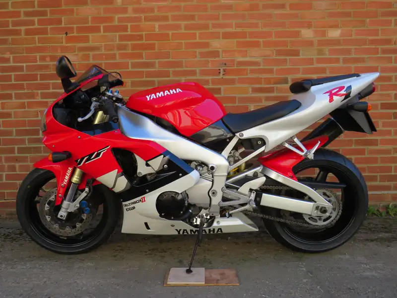 2000 Yamaha YZF-R1 998cc-Sold