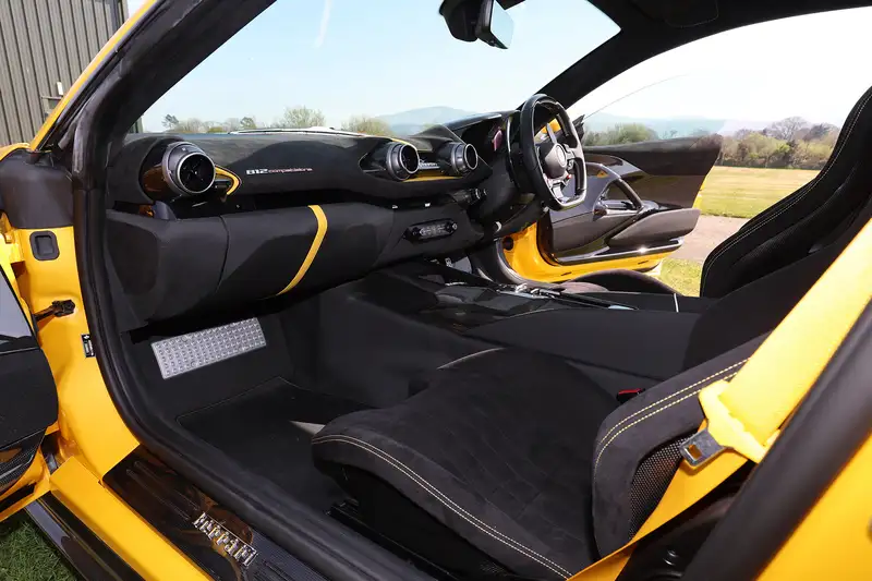 2022 Ferrari 812 Competitzione-Sold