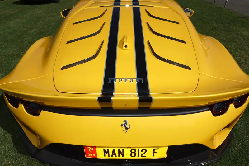 2022 Ferrari 812 Competitzione-Sold