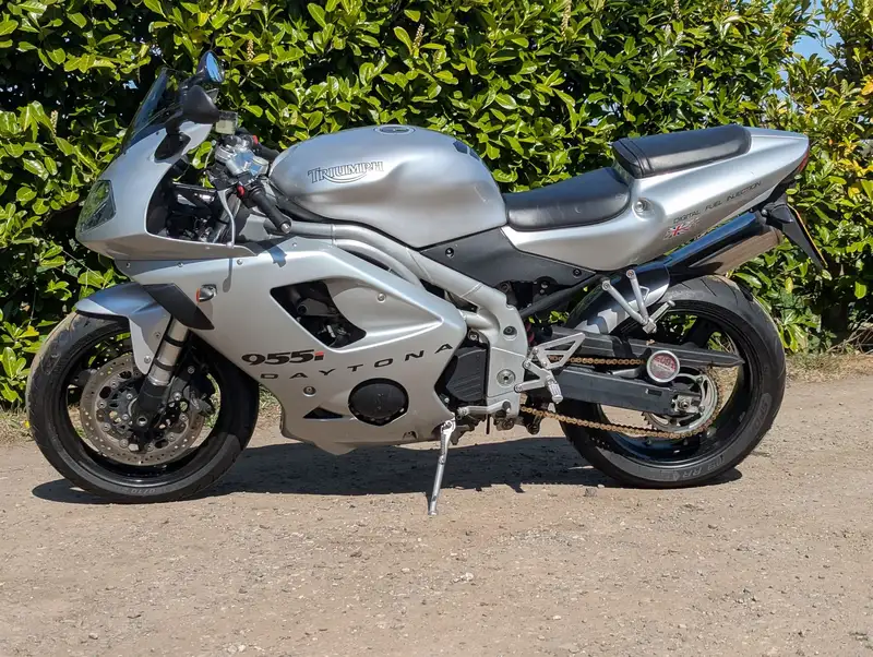 2001 Triumph Daytona 955i 955cc-Sold