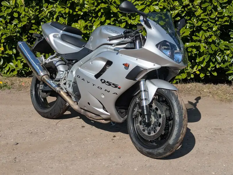 2001 Triumph Daytona 955i 955cc-Sold