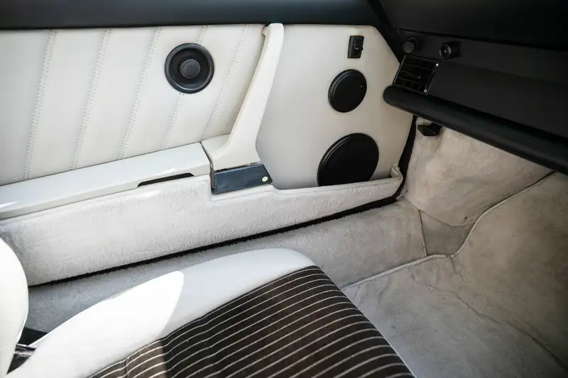 1989 Porsche 911 3.2-Litre Carrera Cabriolet G50-Sold