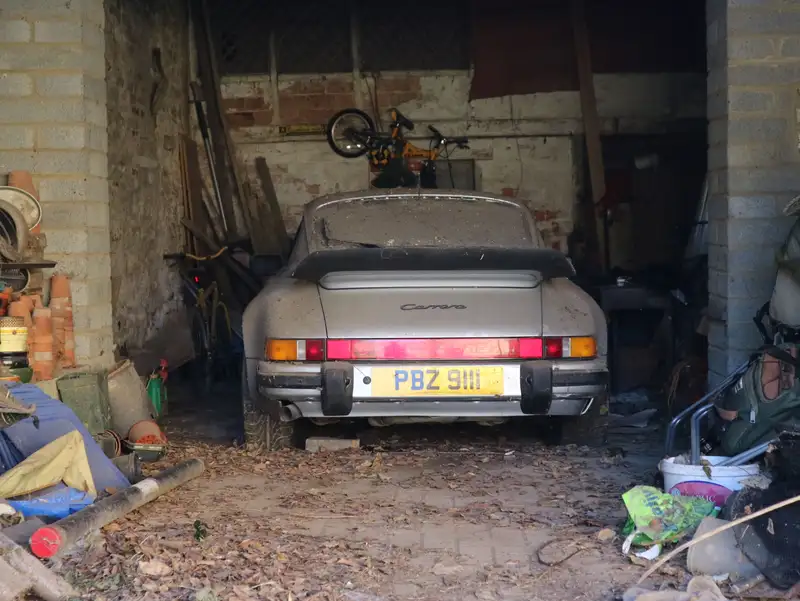 1989 Porcshe 911 3.2 Carrera Sport Coupé - barn find-Sold