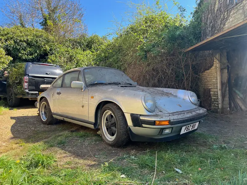 1989 Porcshe 911 3.2 Carrera Sport Coupé - barn find-Sold