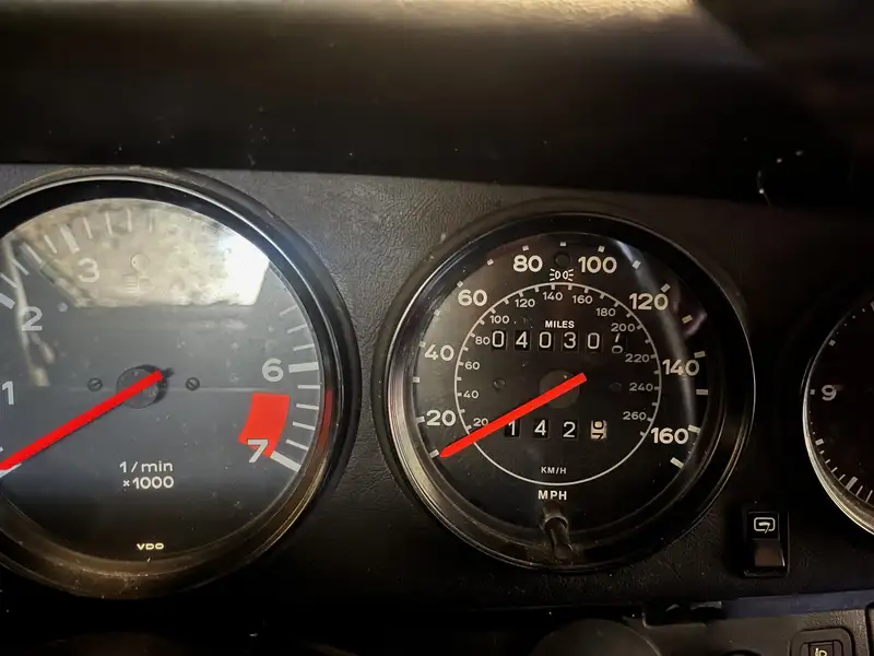 1989 Porcshe 911 3.2 Carrera Sport Coupé - barn find-Sold