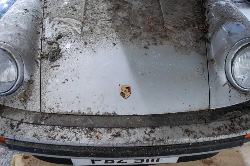 1989 Porcshe 911 3.2 Carrera Sport Coupé - barn find-Sold