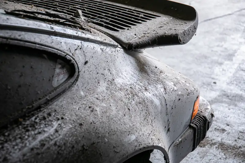 1989 Porcshe 911 3.2 Carrera Sport Coupé - barn find-Sold